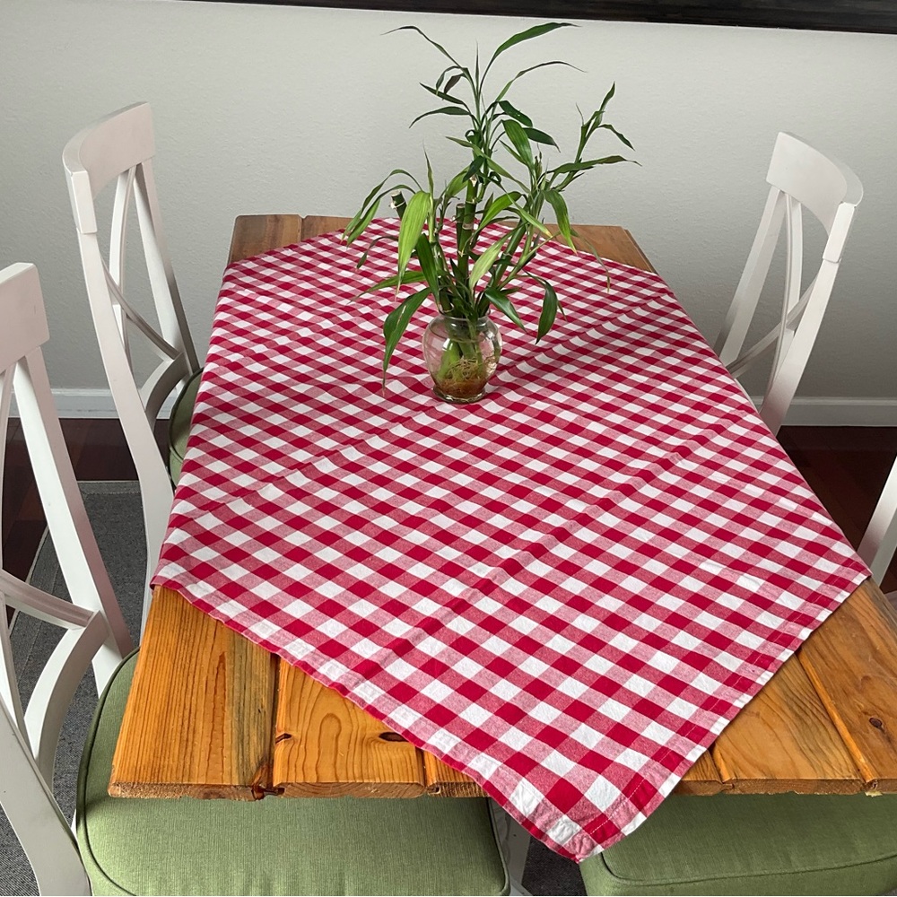 Red and White Checkered Tablecloth 48in x 48in